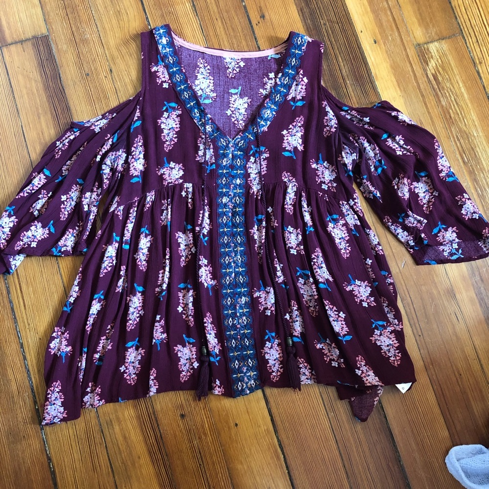 Cold shoulder top- Target